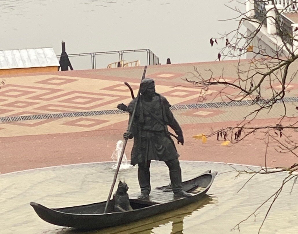 First Gomel Boatman-哥梅尔必去景点