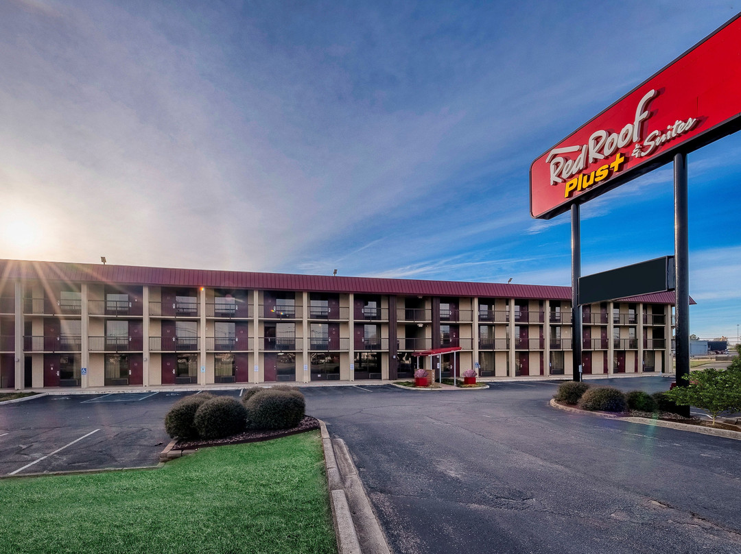 Red Roof PLUS+ Huntsville – Madison主图