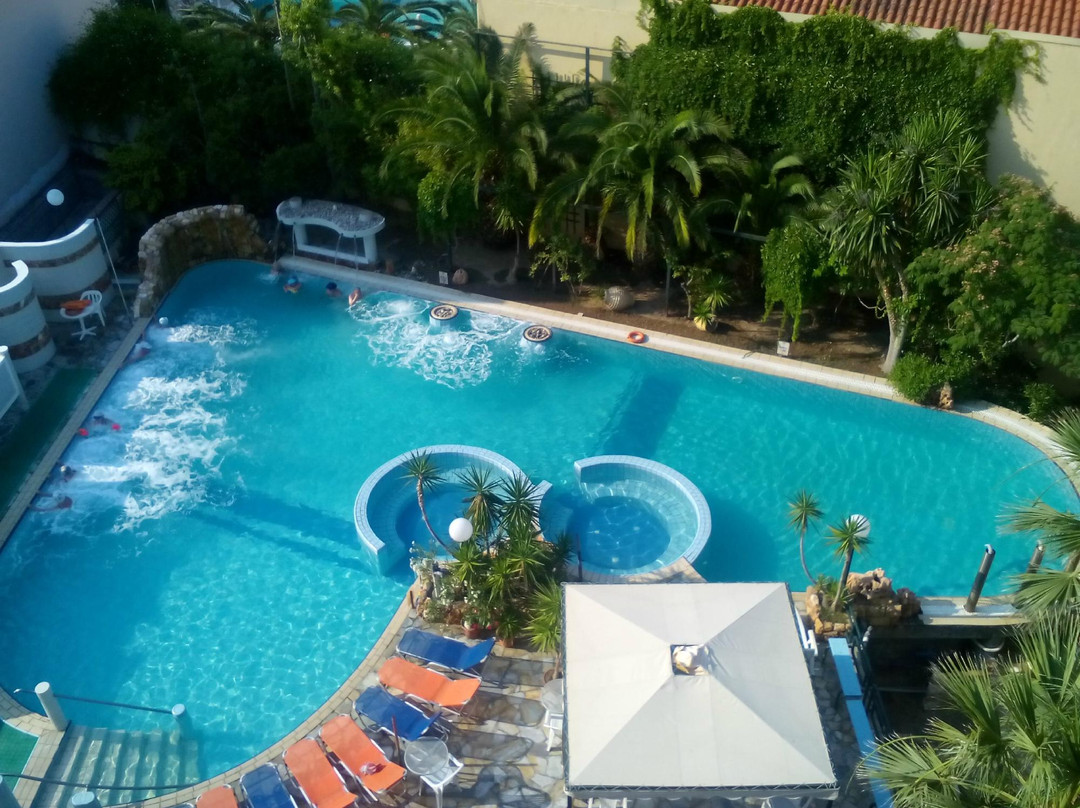 Livanates酒店住宿-Kentrikon Hotel and Spa