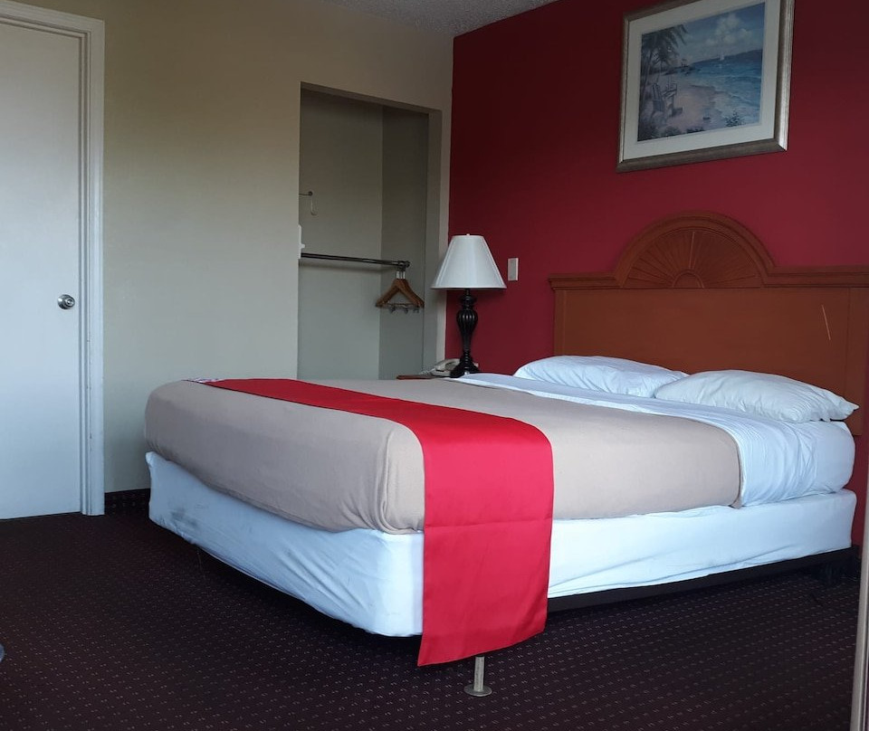 玛丽安娜旅馆&套房酒店主图