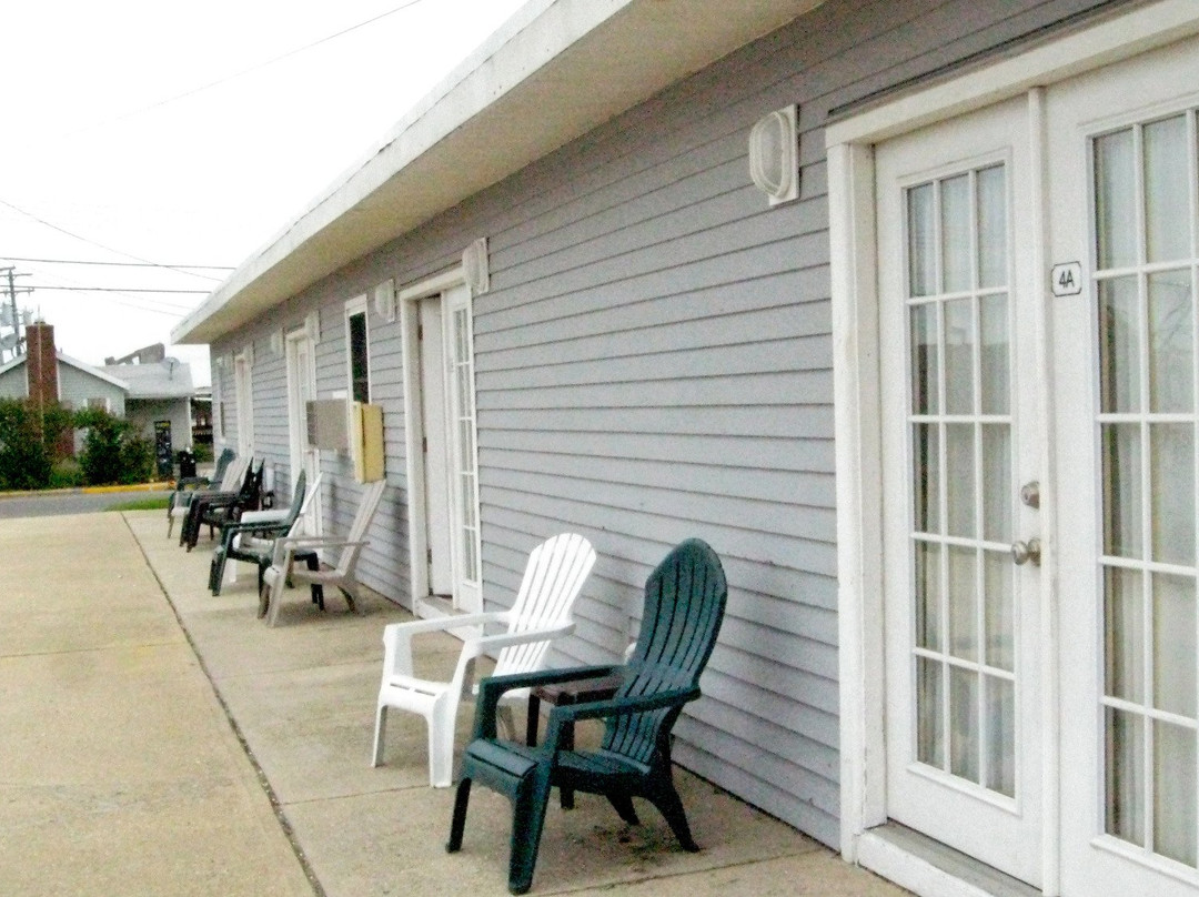 Shore Point Motel