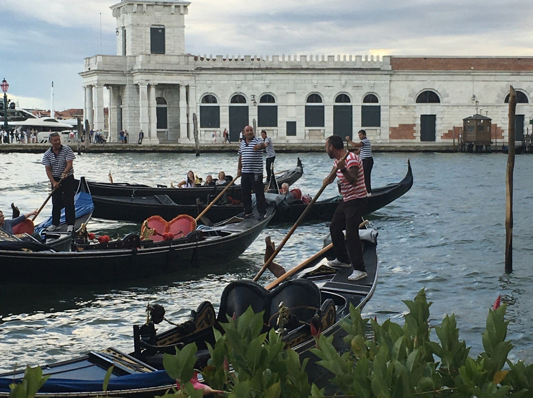 Hotel Montecarlo主图