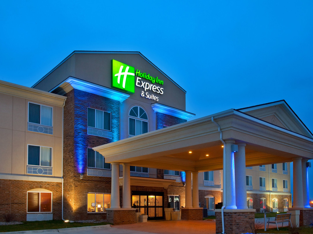 Holiday Inn Express & Suites Mattoon By IHG