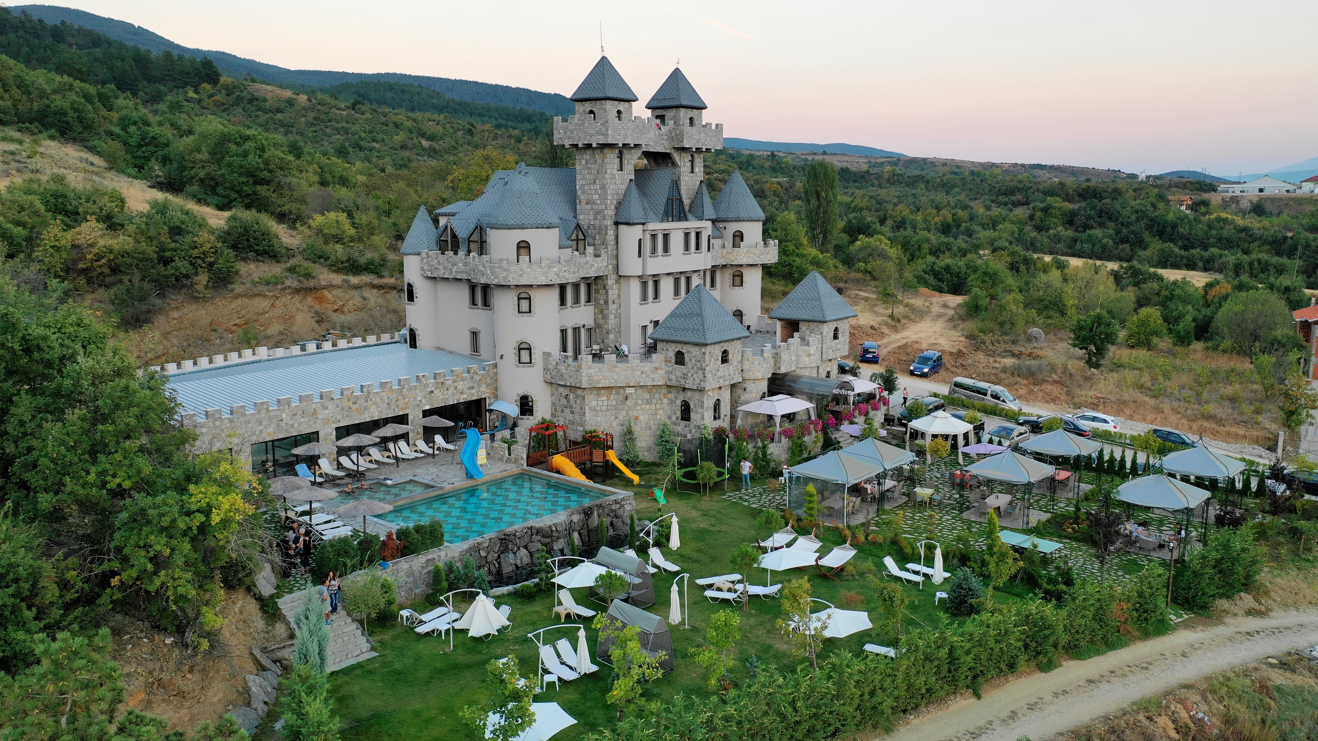 Royal Valentina Castle-官方