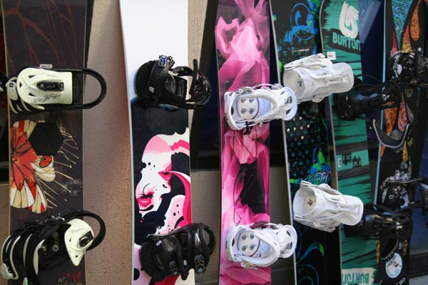 SheRide Snowboard Camp for Women景点图片