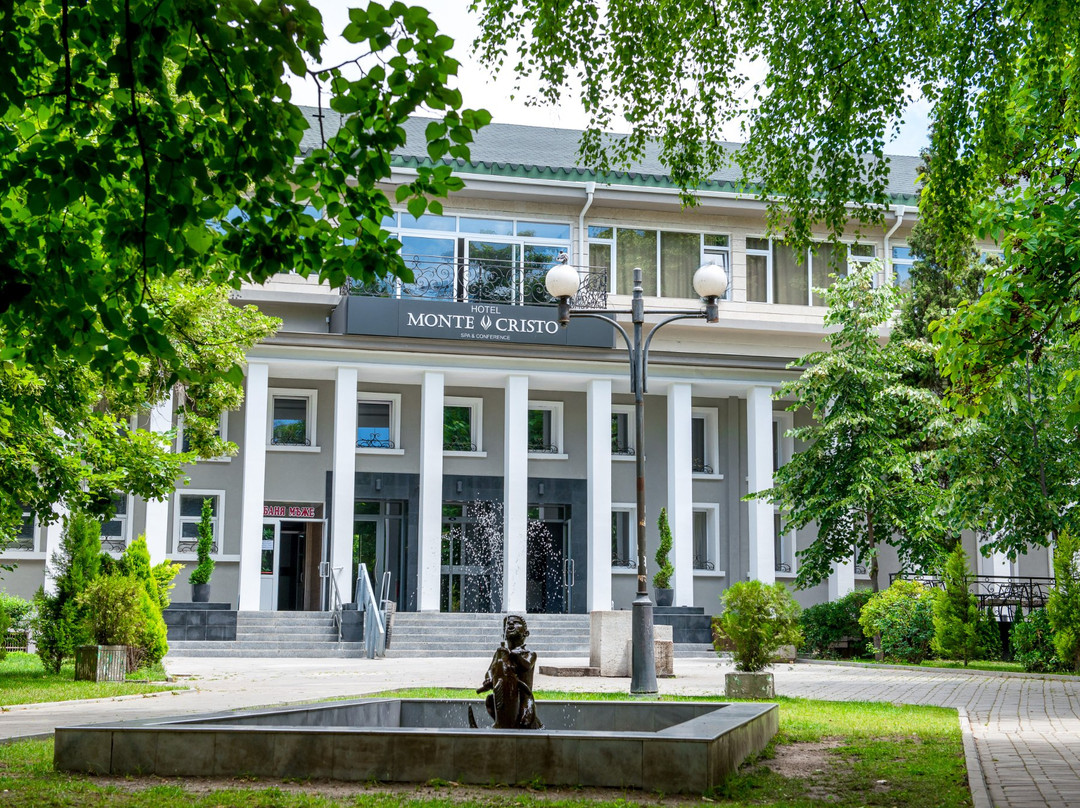 Monte Cristo Hotel