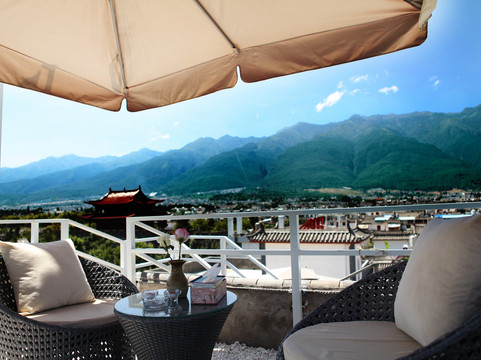 大理洱海门1号智能民宿主图