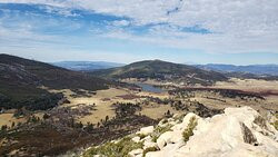 Stonewall Peak Trail景点图片
