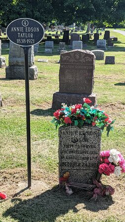 Oakwood Cemetery-尼亚加拉大瀑布必去景点