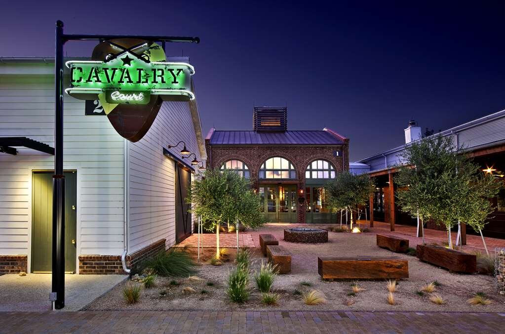 Cavalry Court, Valencia Hotel Collection主图