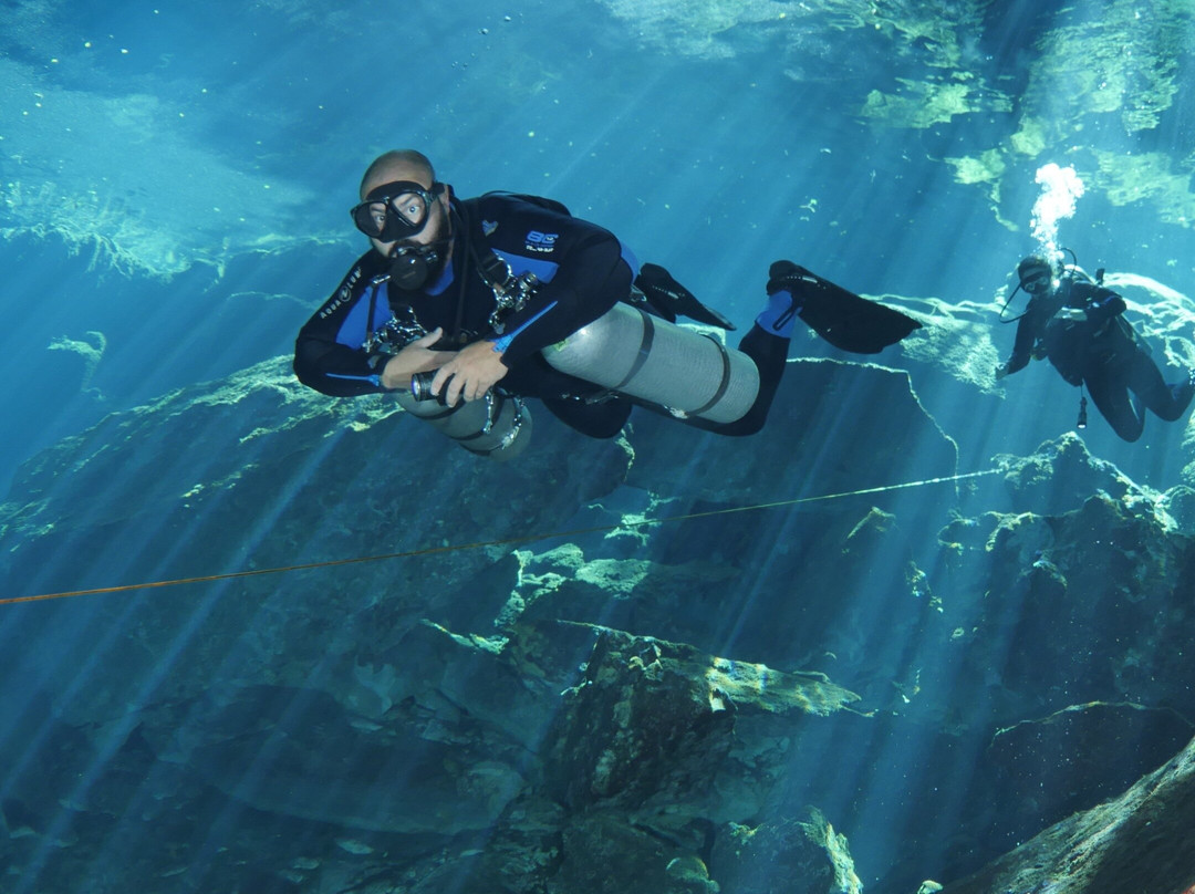 Triton diving