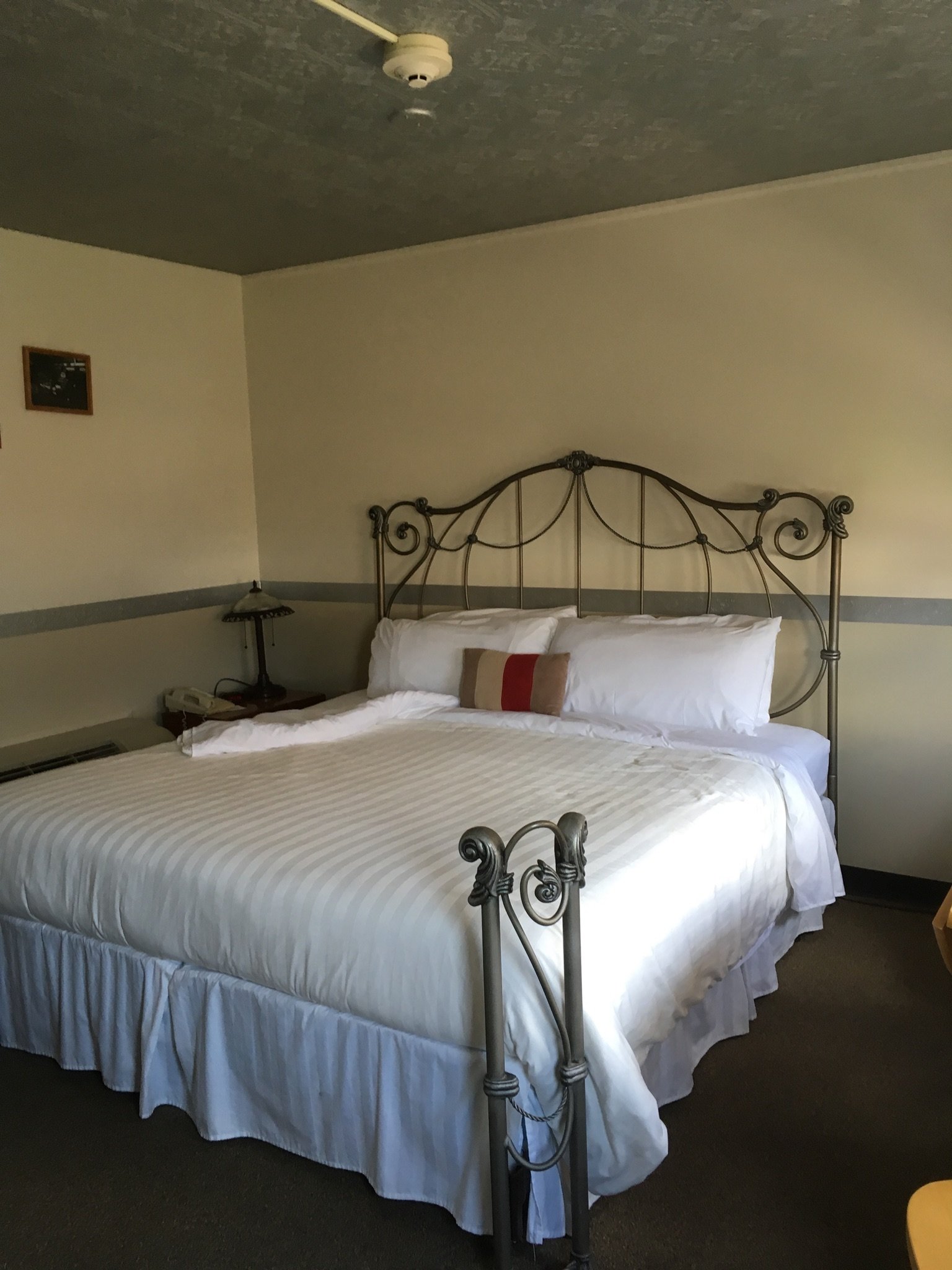 Sugarcreek Village Inn-官方