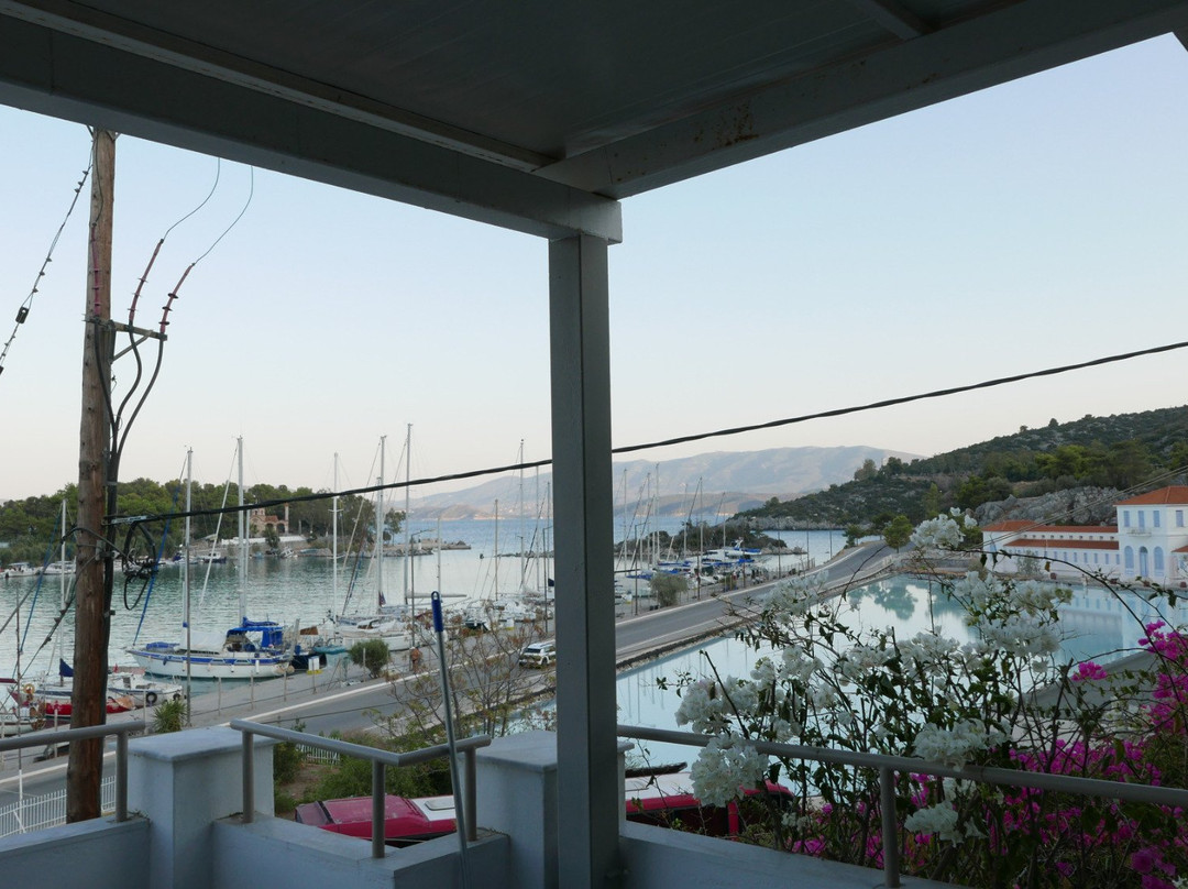 Agios Georgios旅游攻略图片