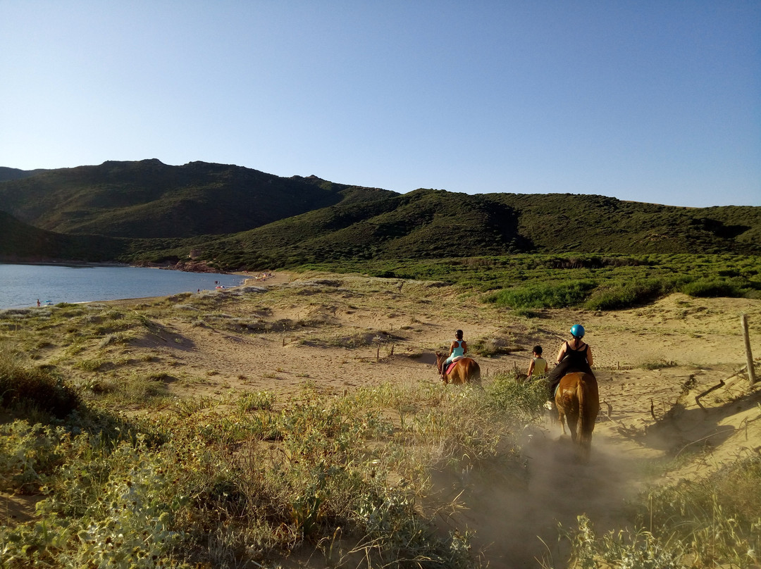 Maneggio Baratz-萨萨里省必去景点