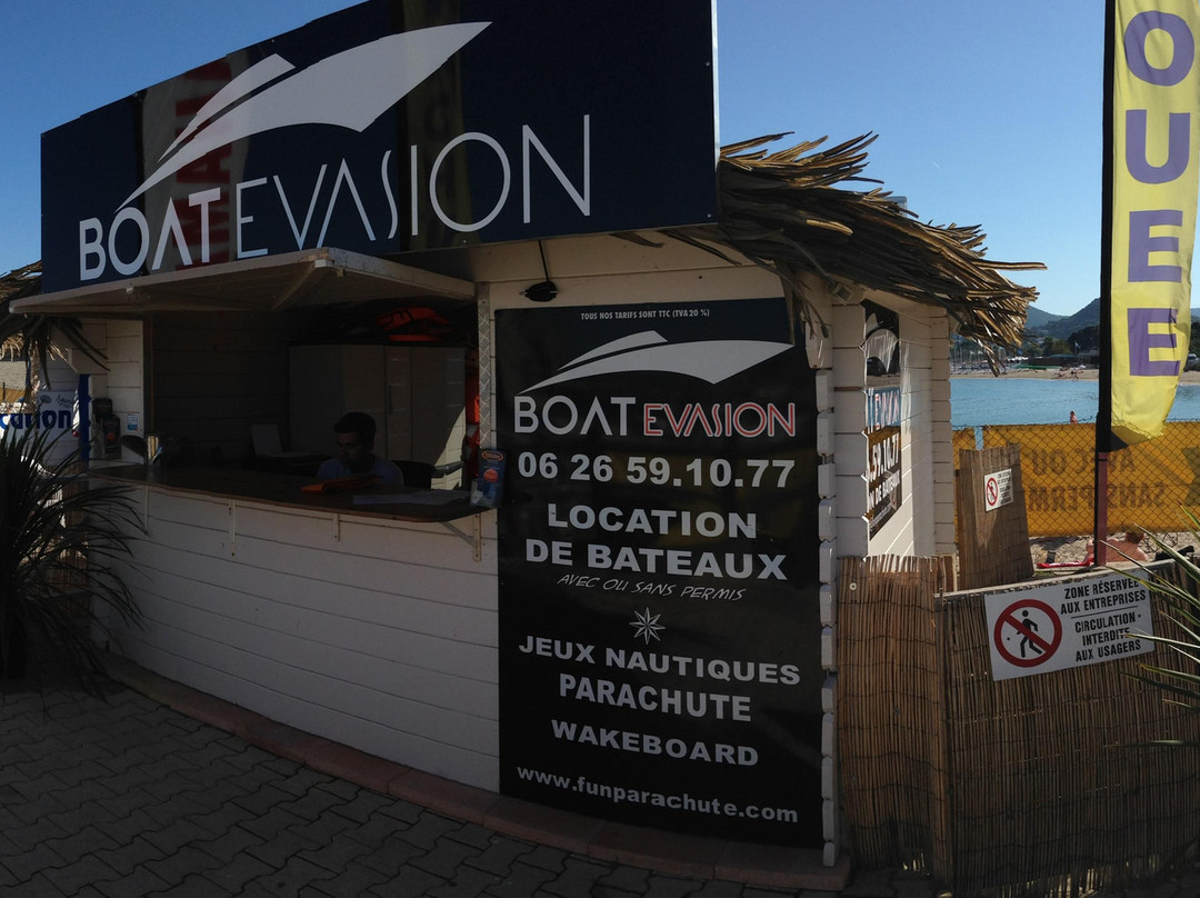 Boat Evasion景点图片