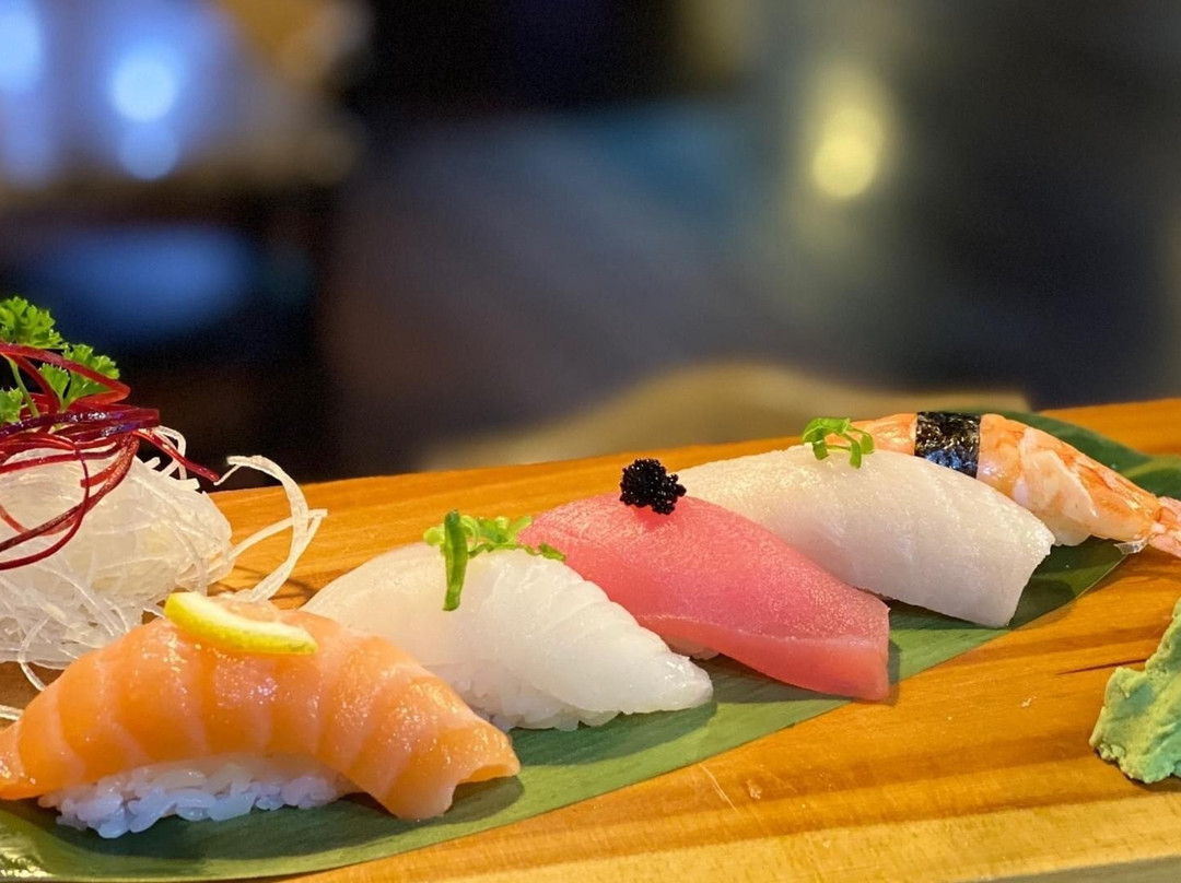 布兰森餐馆和美食-Mitsu Neko Fusion Cuisine and Sushi Bar