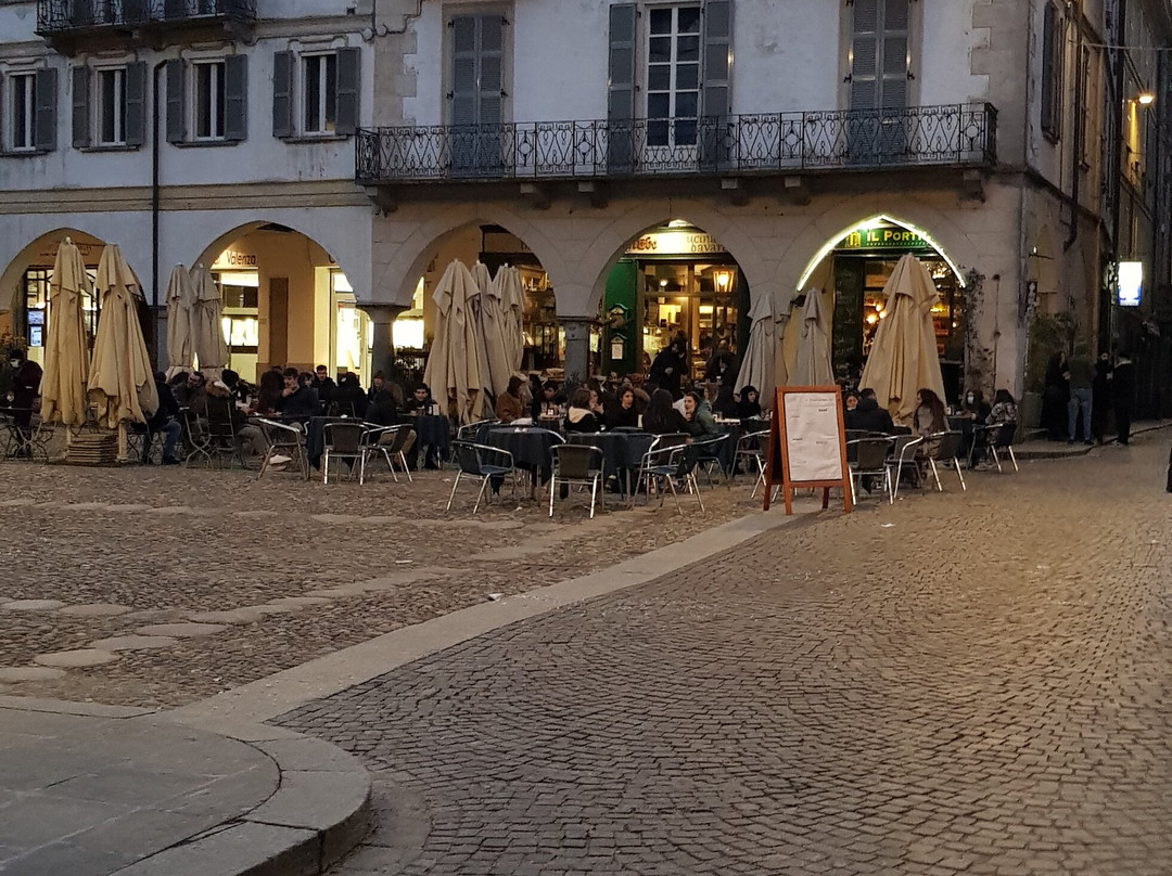 Piazza della Vittoria-帕维亚必去景点