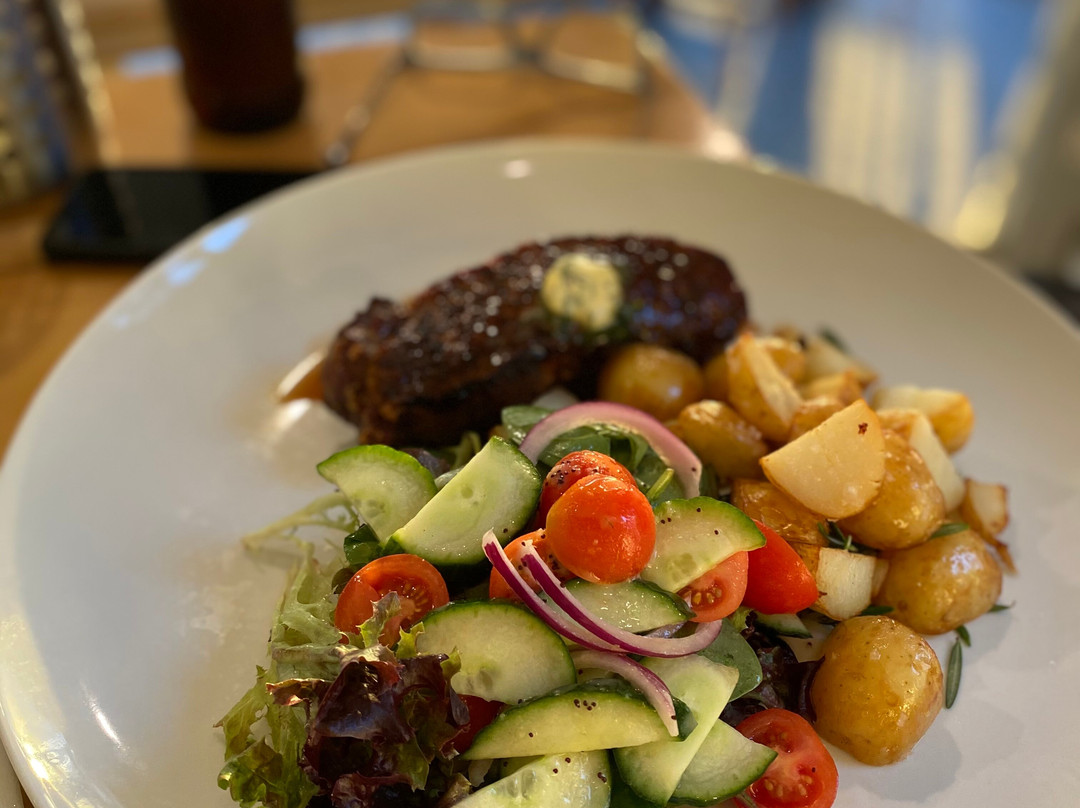 Gipsy Point Lodge Hotel主图