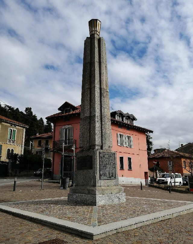 Monumento ai caduti景点图片