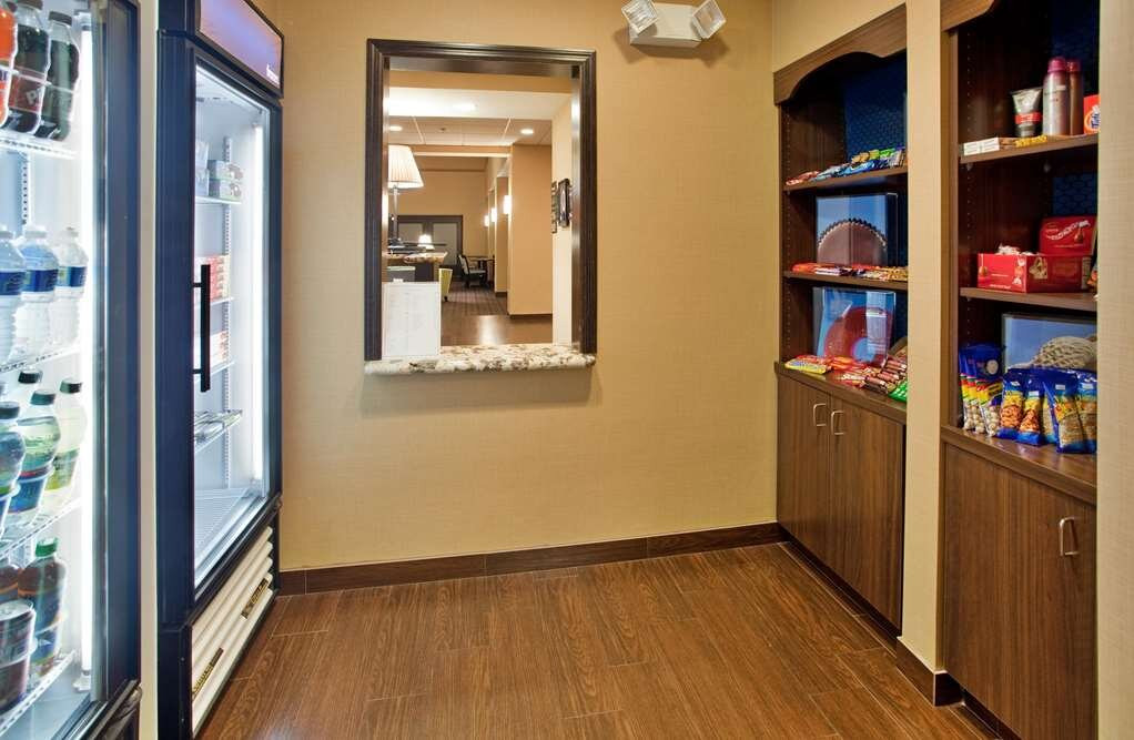 圣克劳德希尔顿恒庭旅馆及套房酒店主图