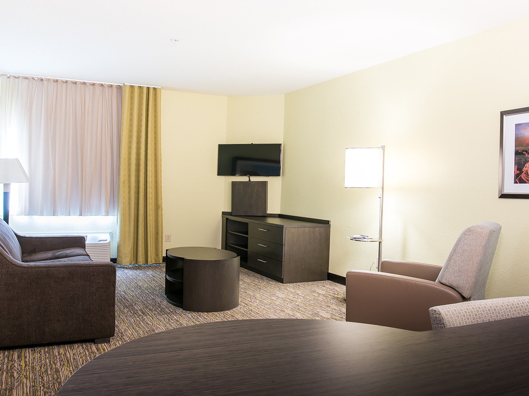 Candlewood Suites Bay City By IHG主图
