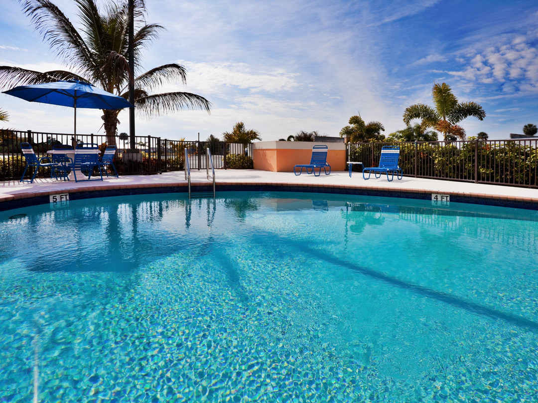 Holiday Inn Express & Suites Lake Okeechobee by IHG主图