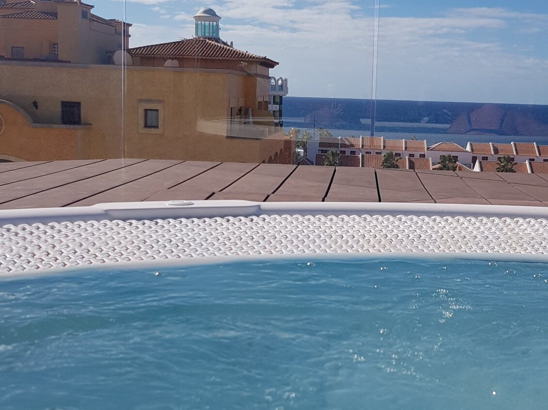 H10征服者酒店主图