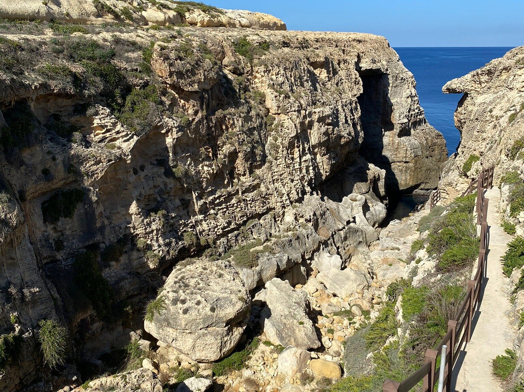 Wied il-Mielaħ Window-Gharb必去景点