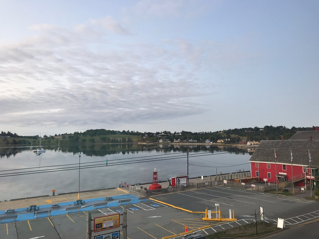 The Dockside Inn & Restaurant主图