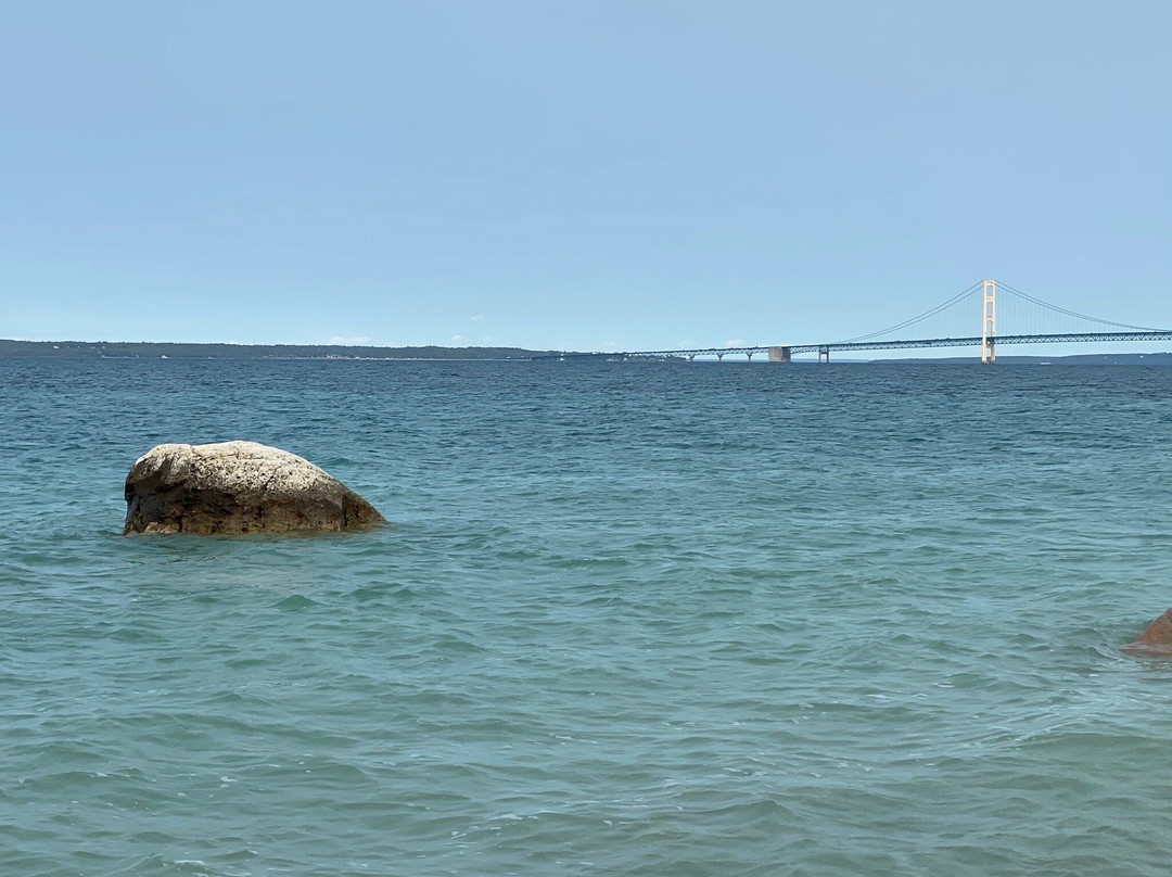 McGulpin Point Lighthouse & Historic Site景点图片