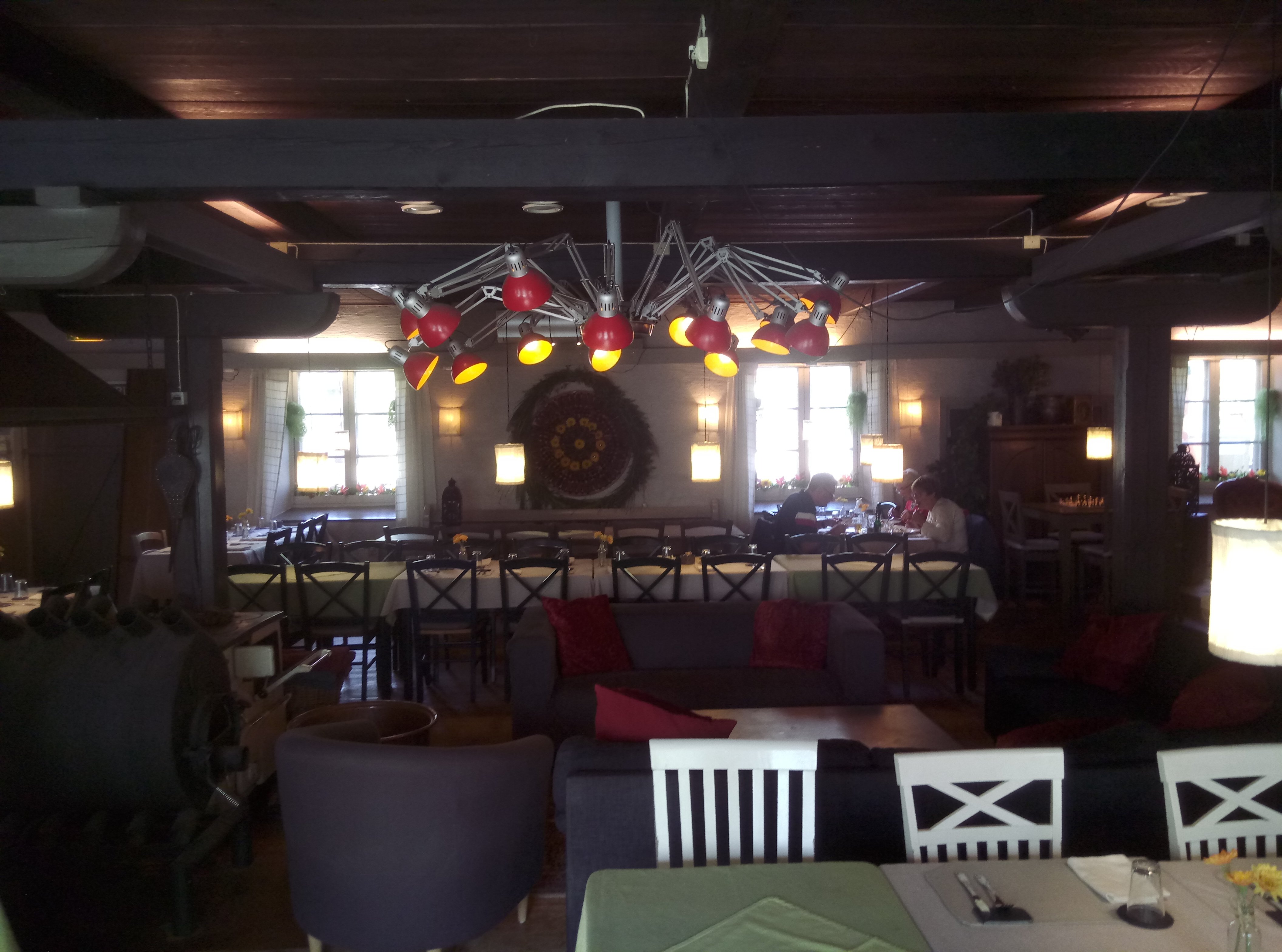 Tolvsbo Vardshus-餐饮
