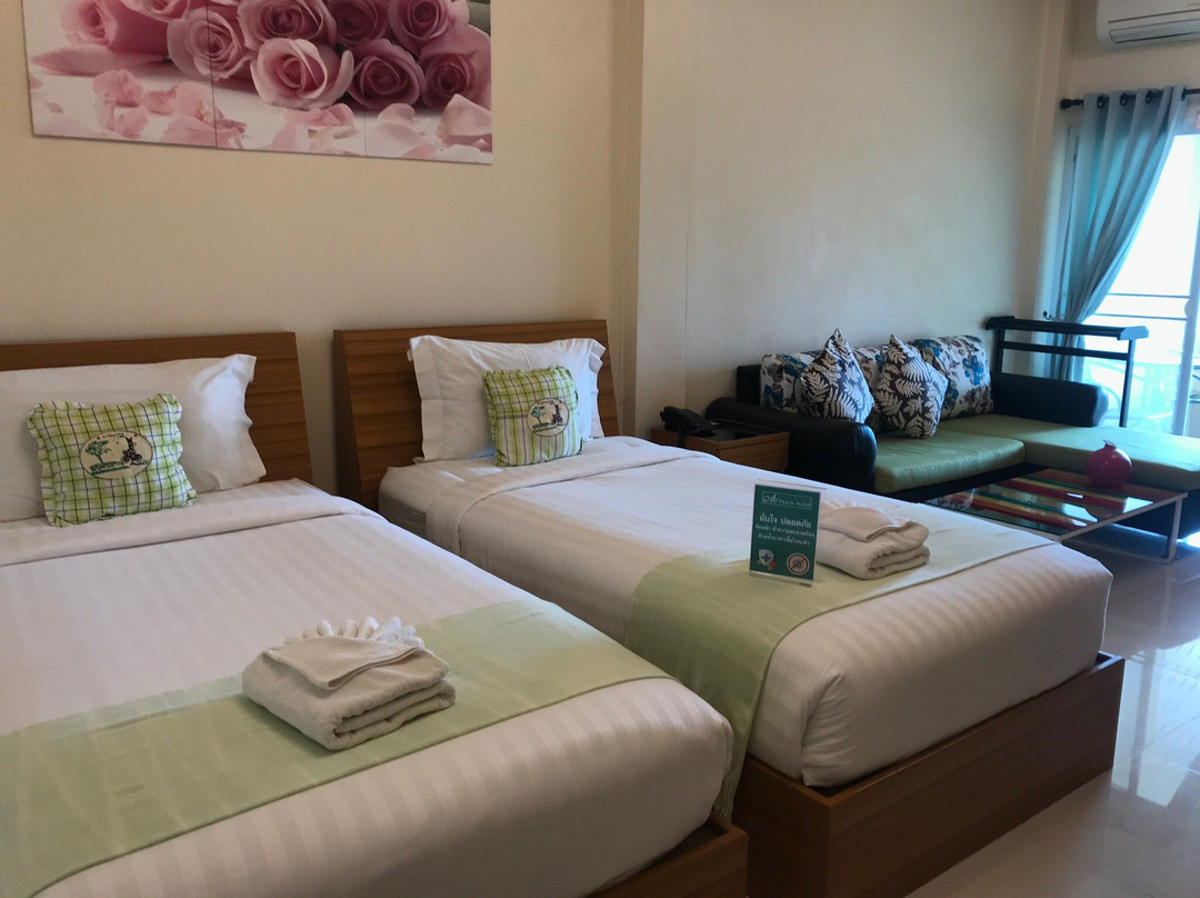 AU Place Hotel主图