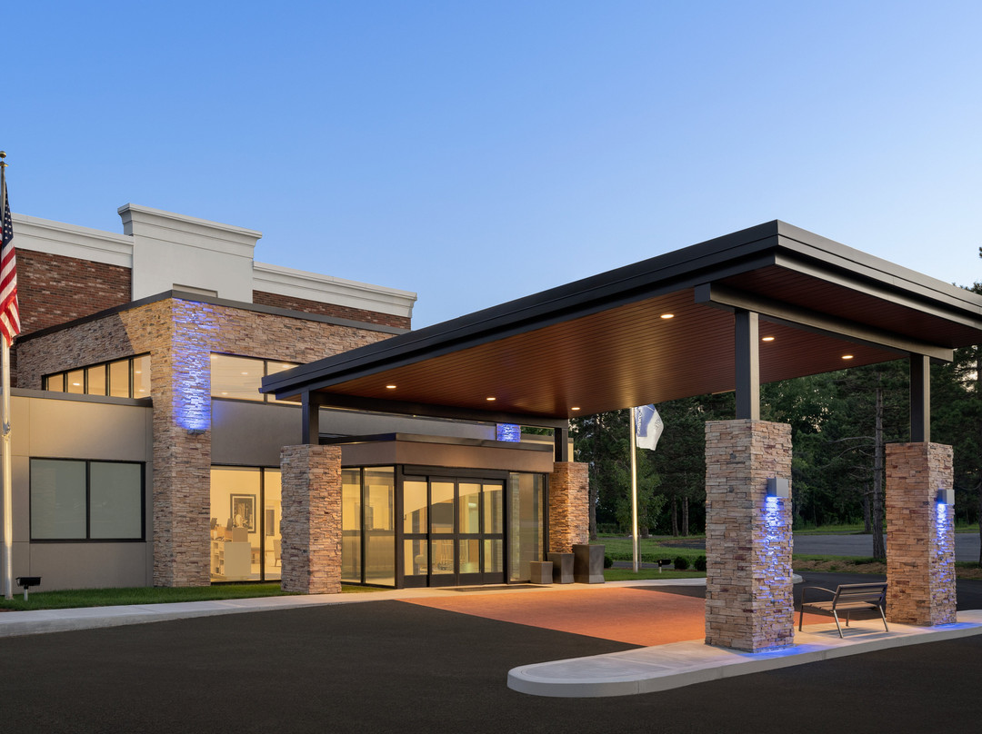 普拉茨堡戴斯旅馆&套房酒店主图