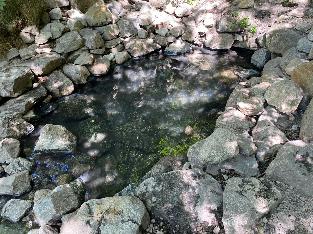 Sources d'Eau Chaude-Merens-les-Vals必去景点