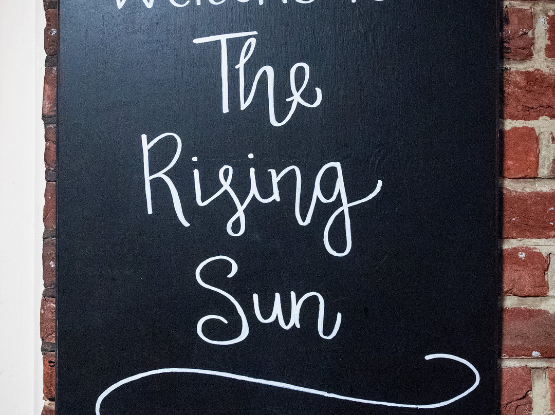 The Rising Sun Inn主图