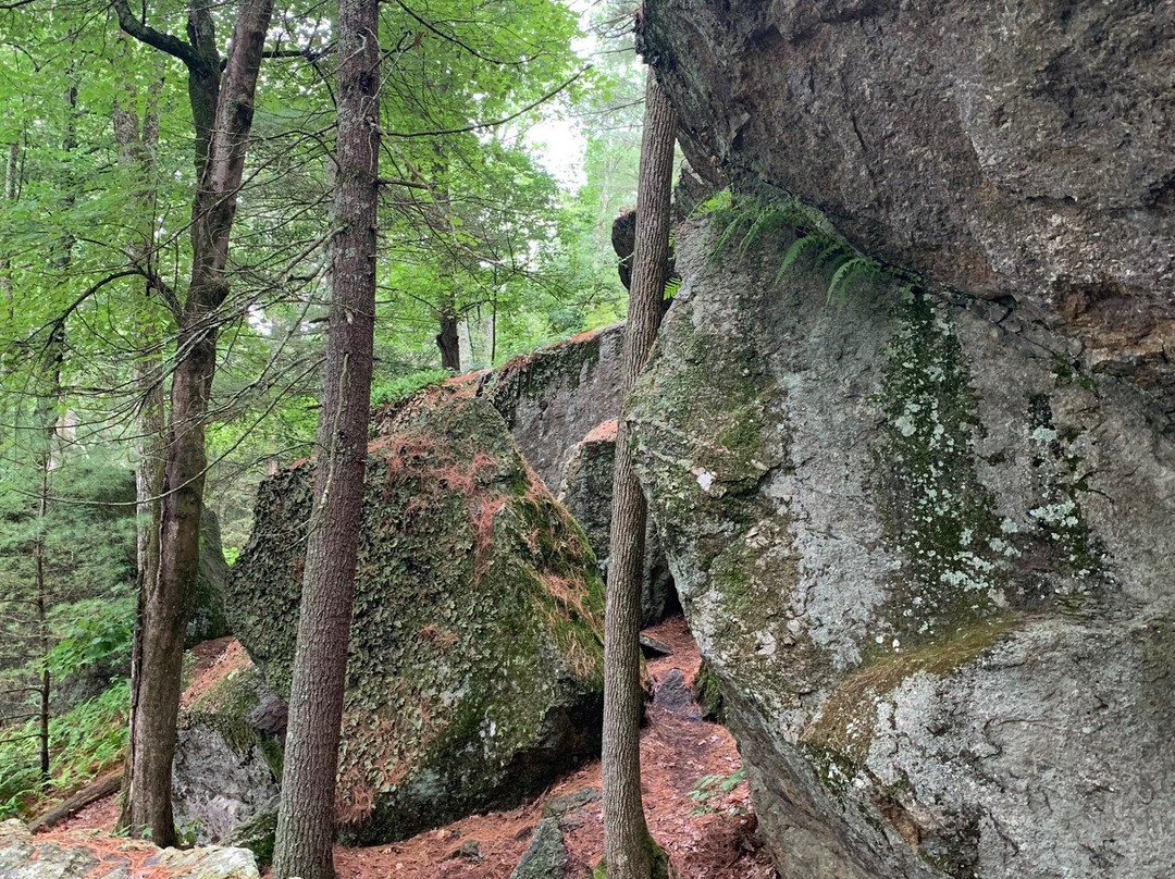 Rock House Reservation-West Brookfield必去景点