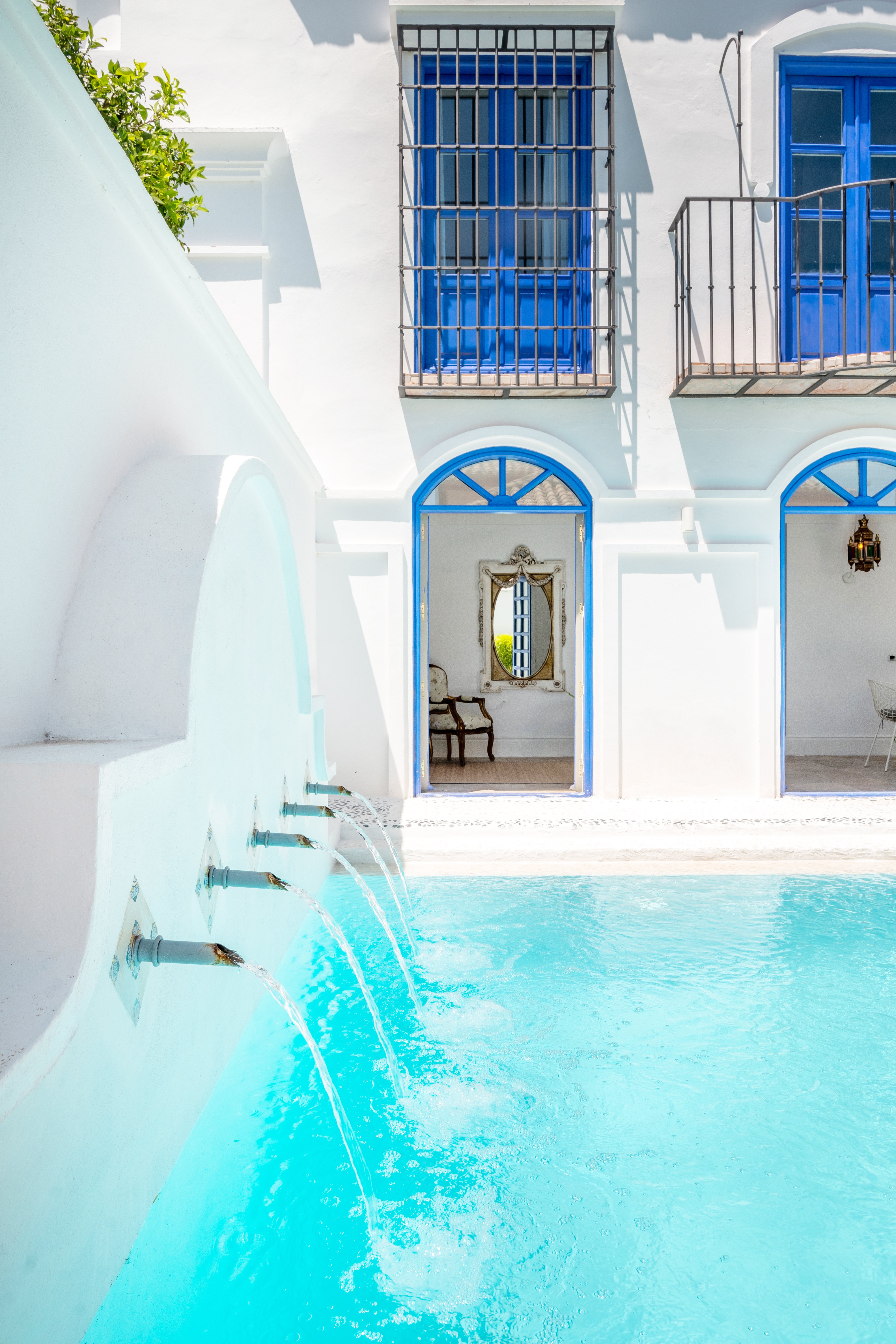 The Pearl - Marbella-portrait