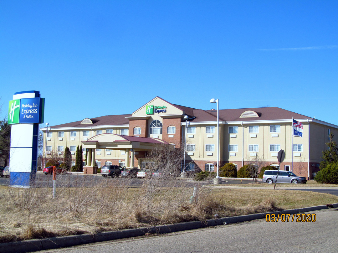 Holiday Inn Express & Suites Charlotte by IHG主图