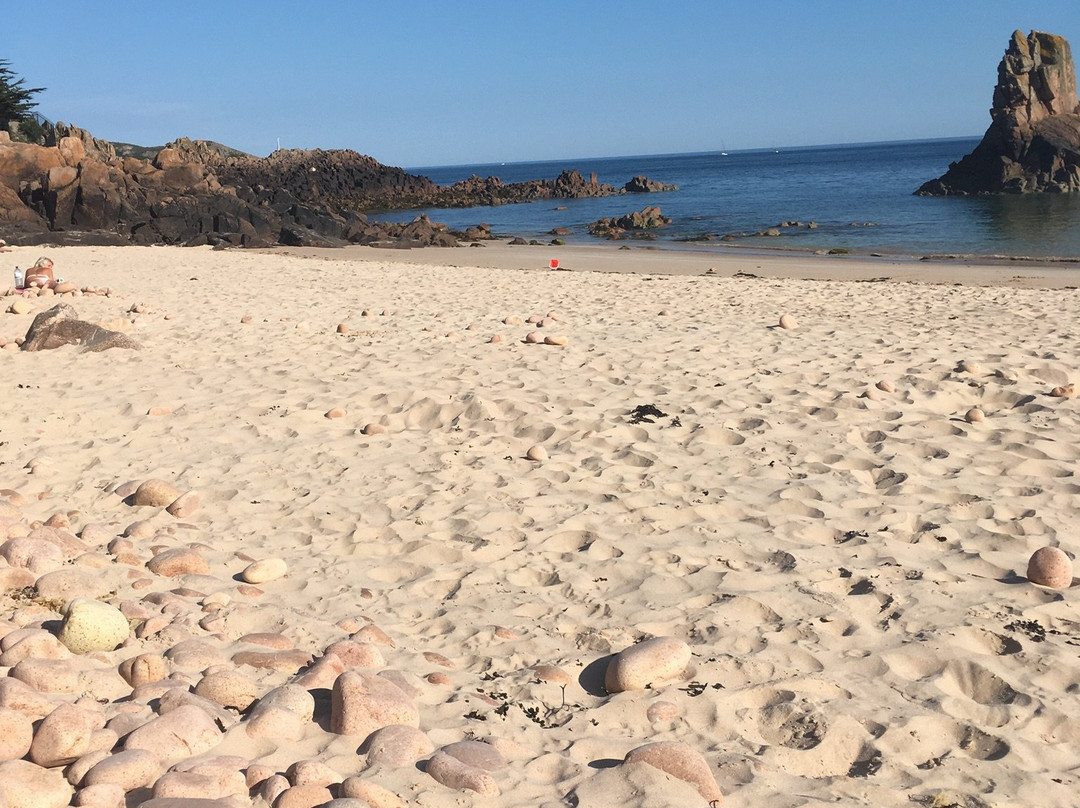 Beauport Beach-St. Aubin必去景点