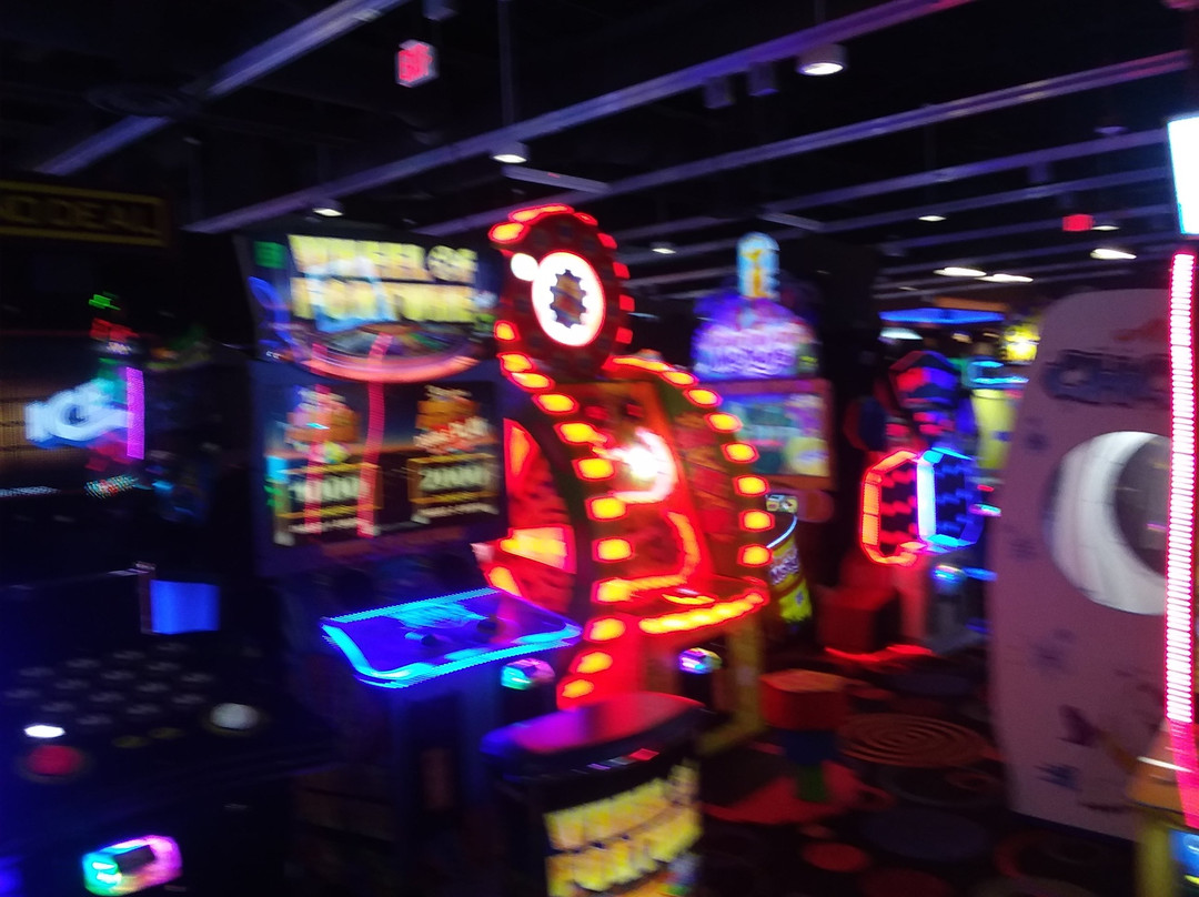 Round 1 Bowling & Amusement-塔克维拉必去景点
