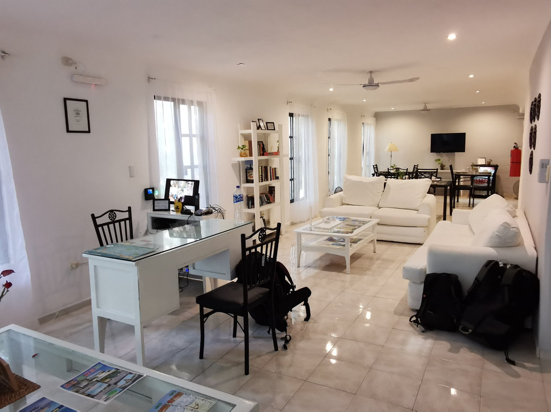 火烈鸟酒店主图