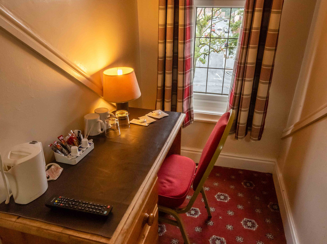 Aarondale Guest House主图