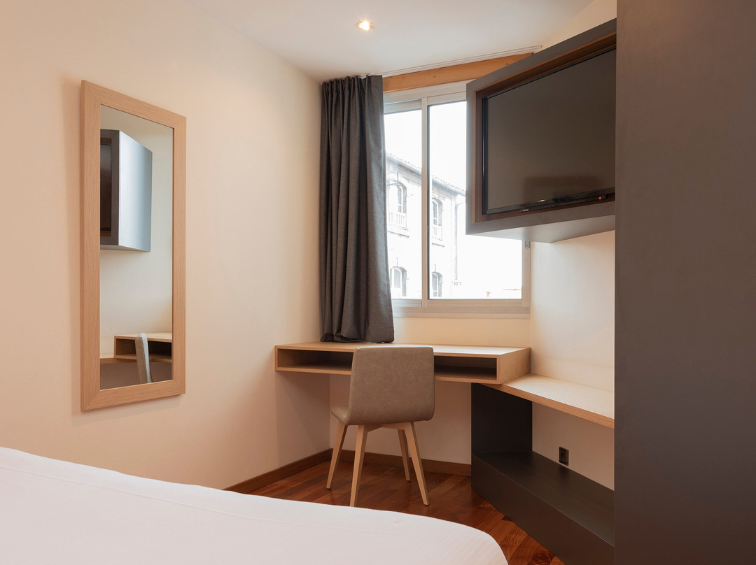 Hotel Du Commerce Spa主图