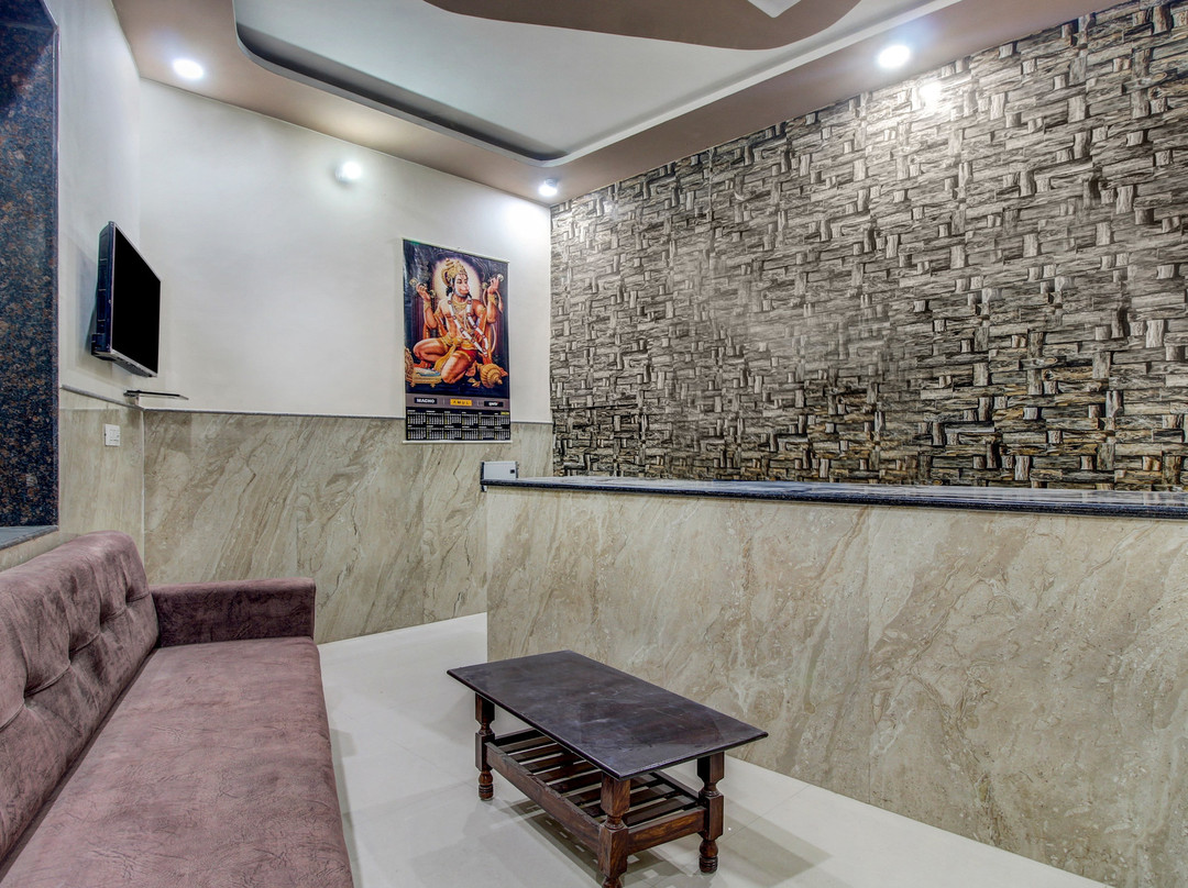 Treebo Trip Divine City主图