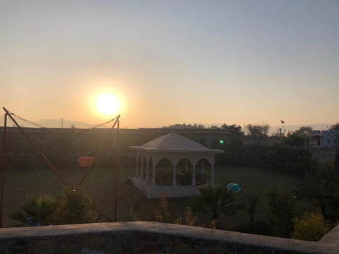 凡查威度假酒店主图