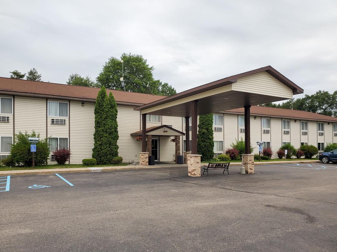 Super 8 by Wyndham Grayling主图