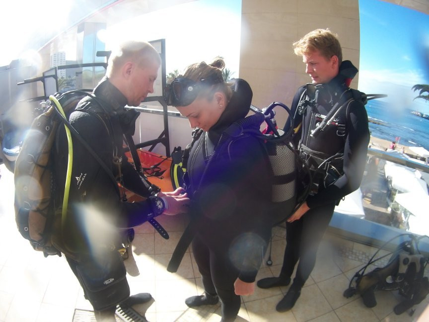 Diving Atlantis Tenerife-洛斯克里斯蒂亚诺斯必去景点