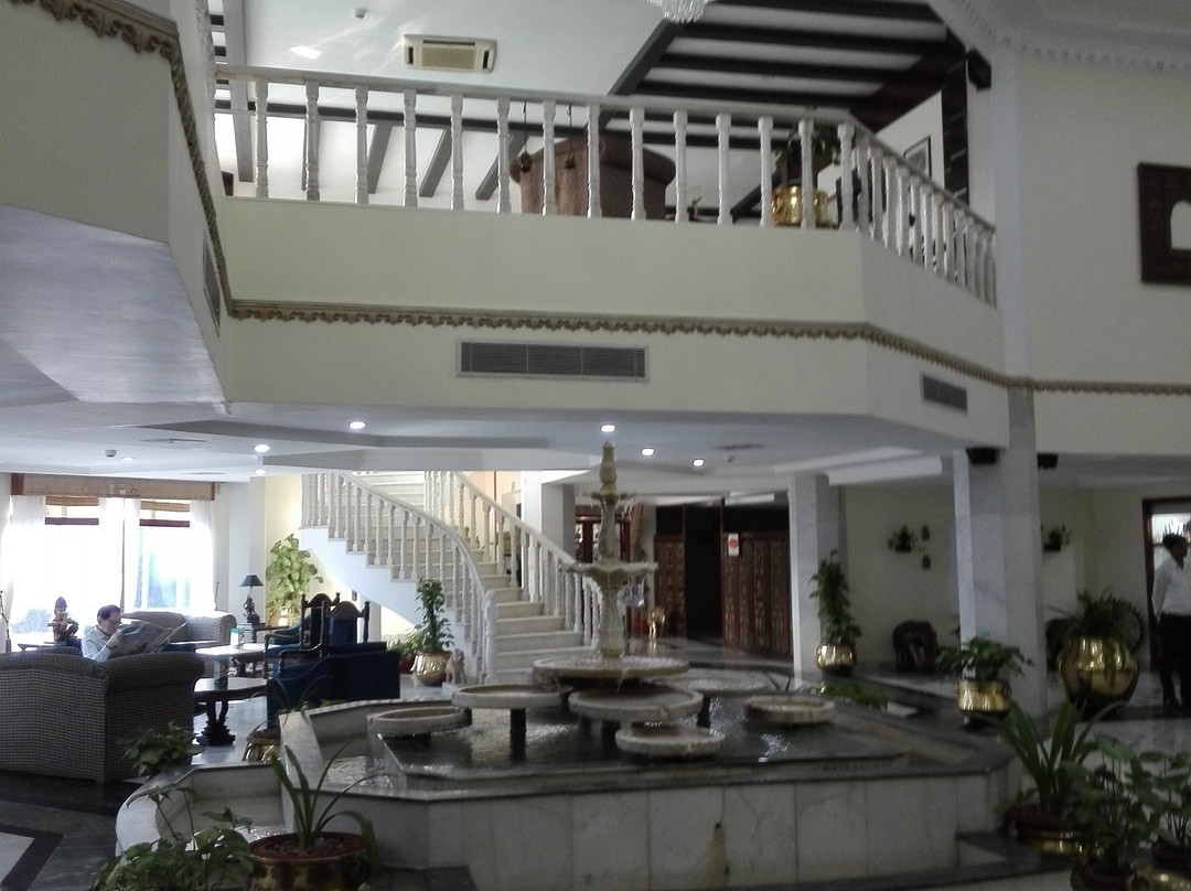 华美达克久拉霍酒店主图