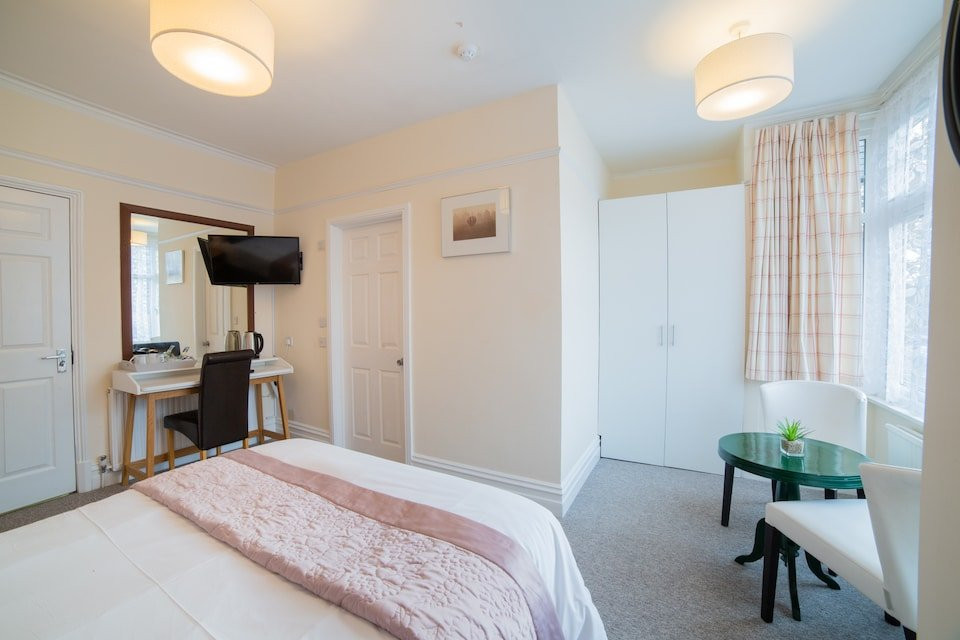 朗斯代尔宾馆主图