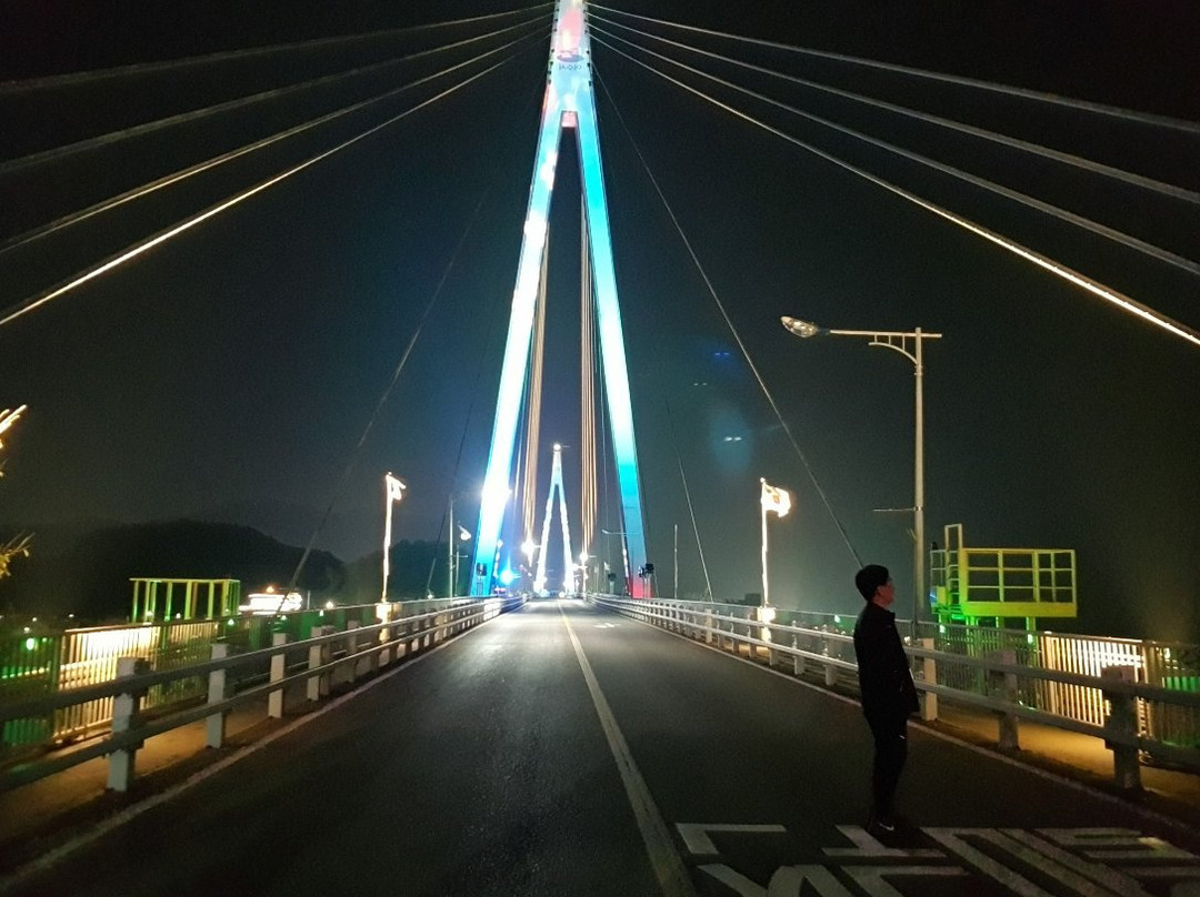 Dolsan Bridge-丽水市必去景点